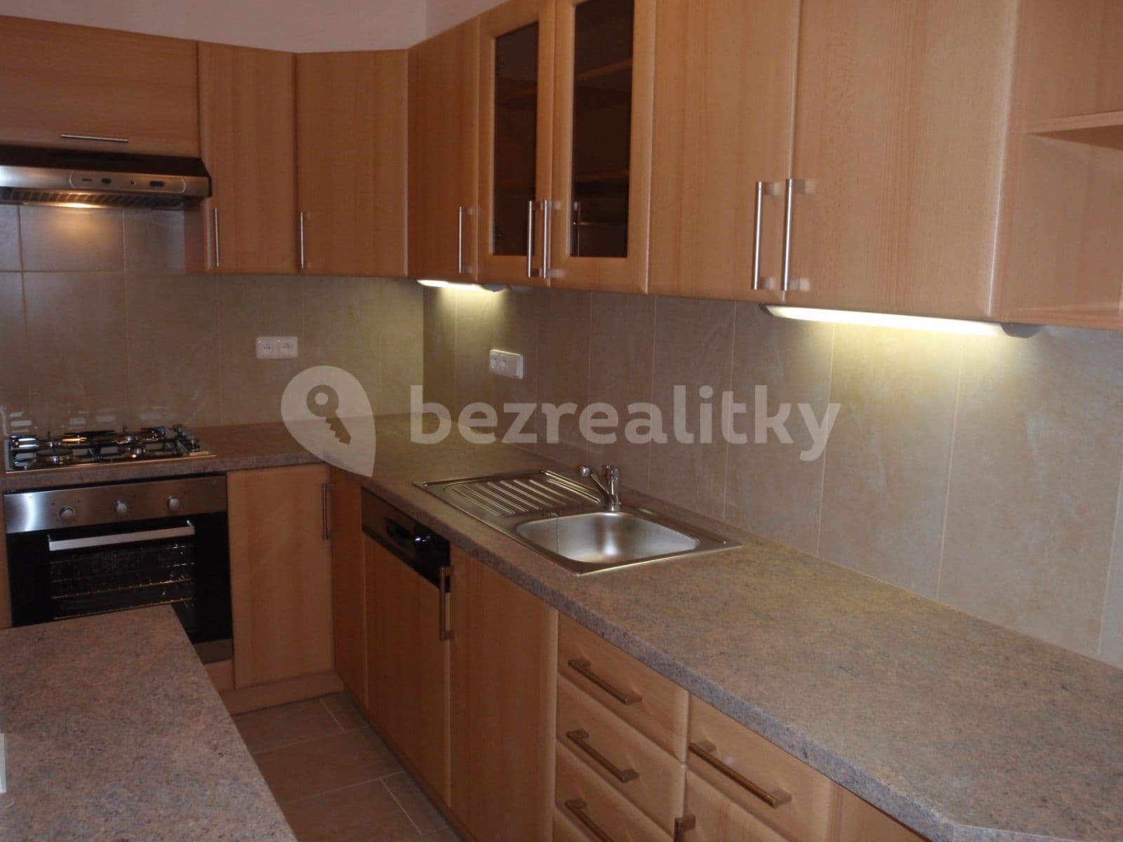 Prenájom bytu 3-izbový 85 m², Milešovská, Praha, Praha Prenájom bytu 3-izbový 85 m², Milešovská, Praha, Praha