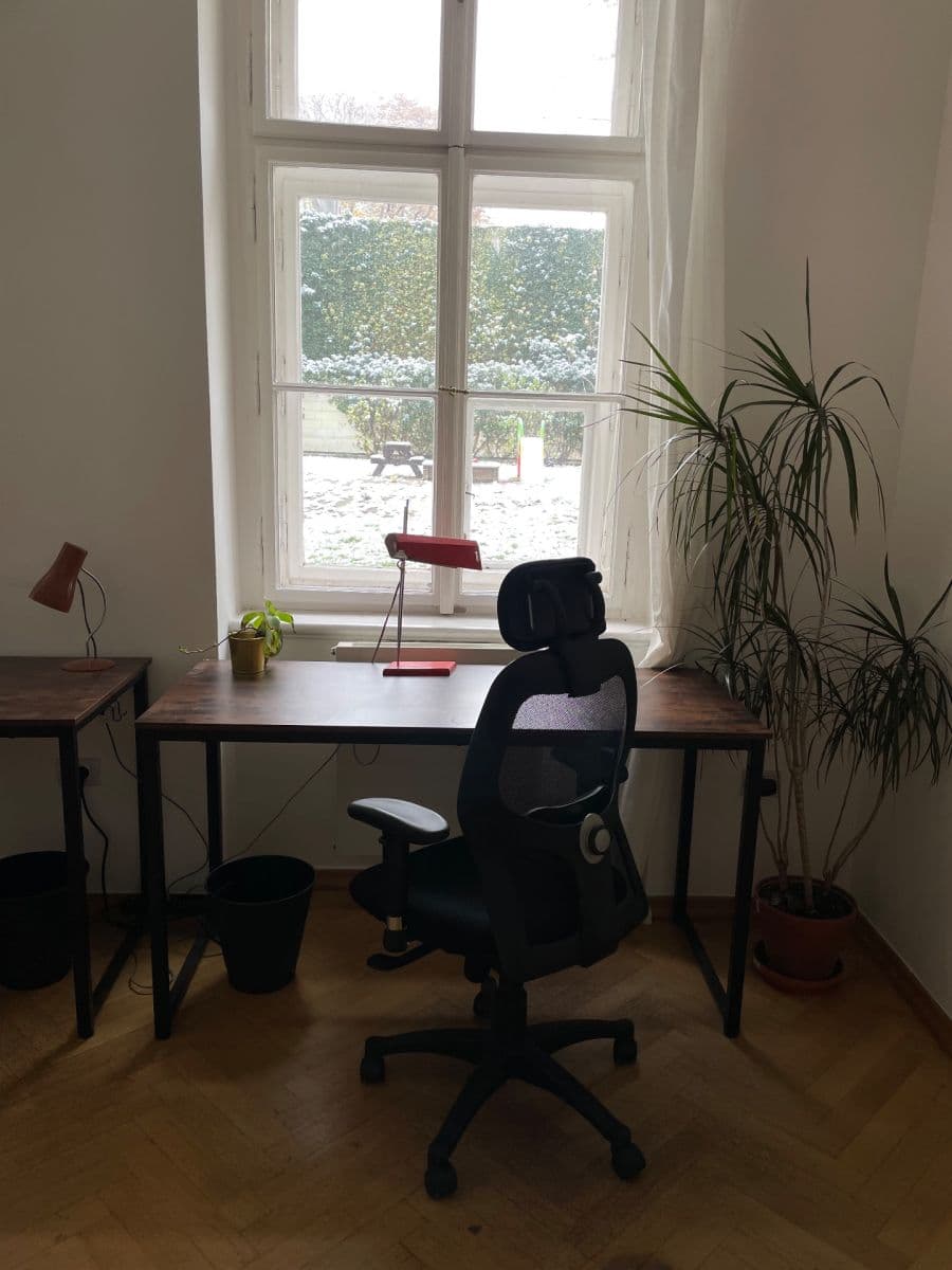 Prenájom kancelárie 15 m², Kamenická, Praha, Praha Prenájom kancelárie 15 m², Kamenická, Praha, Praha