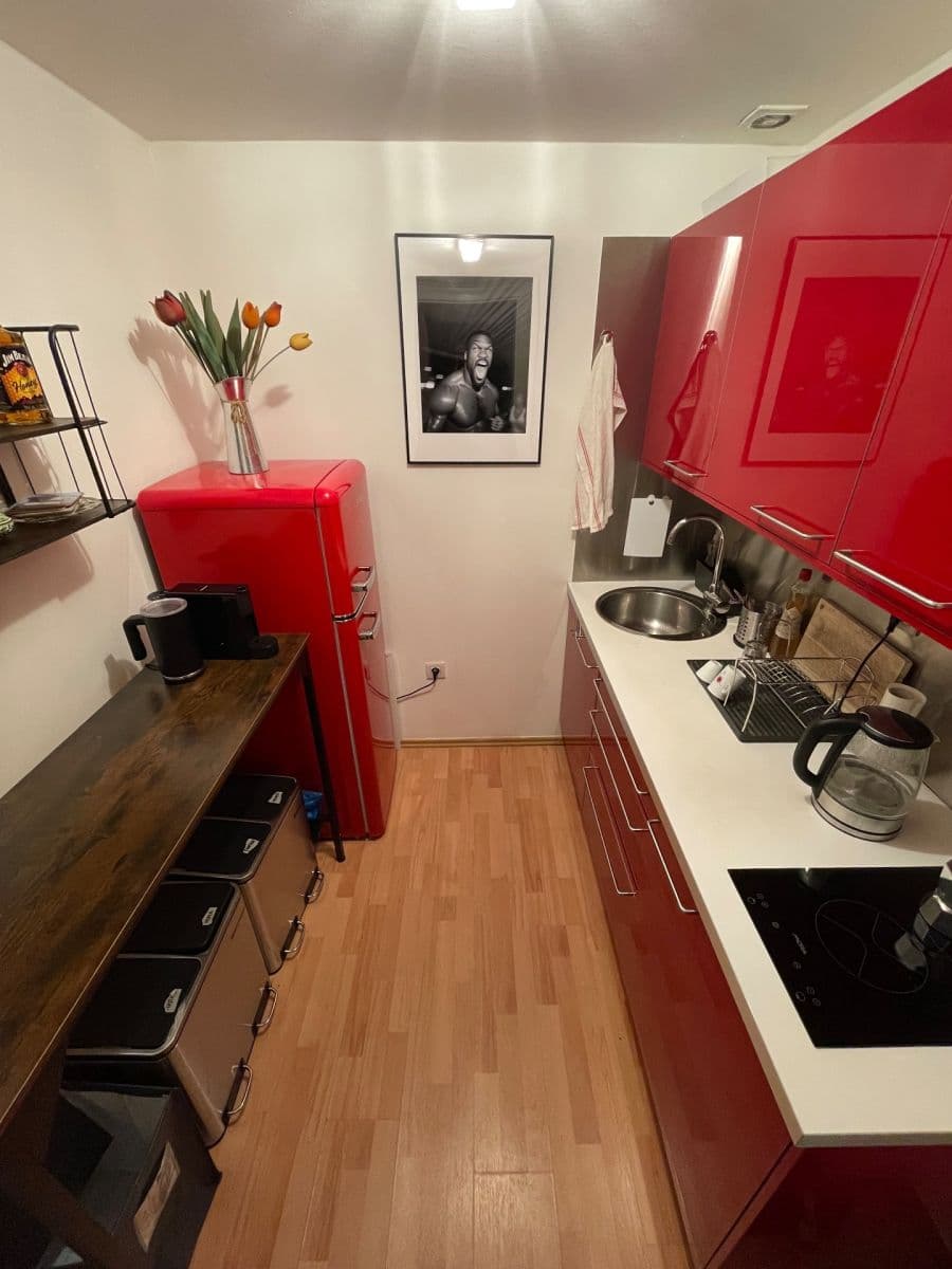 Prenájom kancelárie 15 m², Kamenická, Praha, Praha Prenájom kancelárie 15 m², Kamenická, Praha, Praha