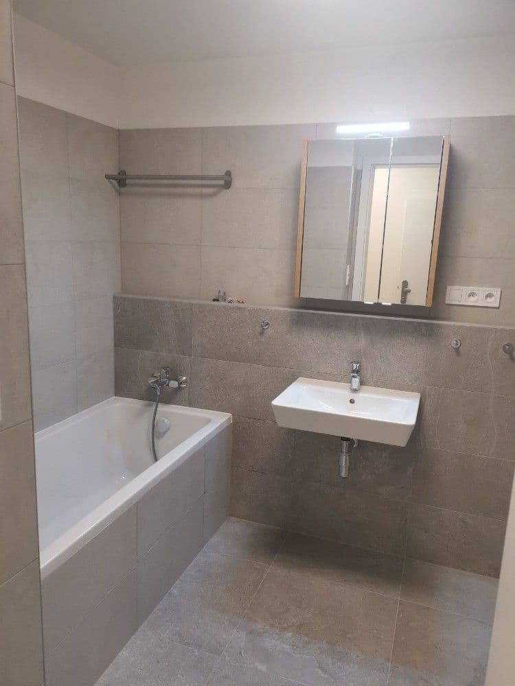 Prenájom bytu 2-izbový 49 m², U Lesa, Kutná Hora, Středočeský kraj Prenájom bytu 2-izbový 49 m², U Lesa, Kutná Hora, Středočeský kraj