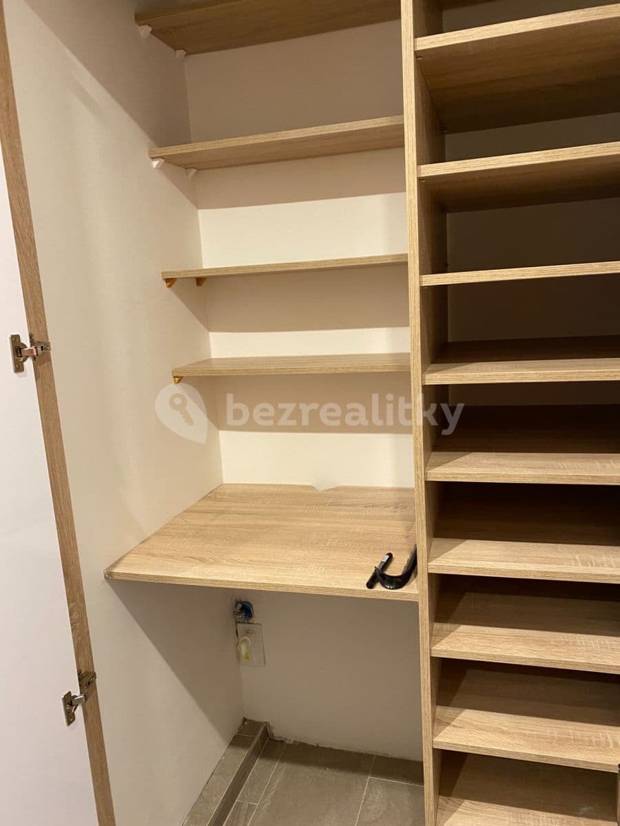 Prenájom bytu 2-izbový 44 m², U Krčské vodárny, Praha, Praha Prenájom bytu 2-izbový 44 m², U Krčské vodárny, Praha, Praha