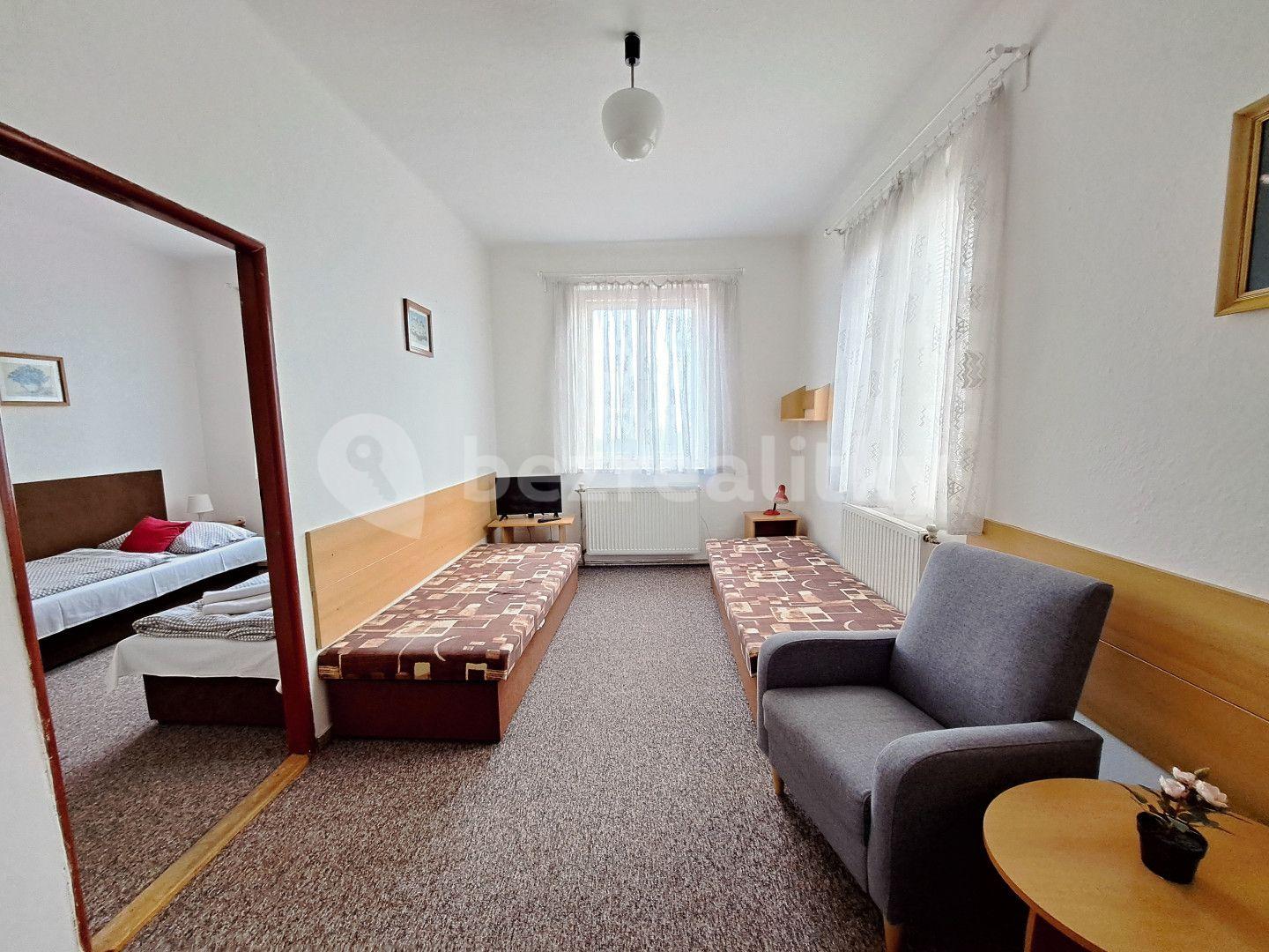 Predaj nebytového priestoru 1.496 m², Varvažov, Jihočeský kraj
