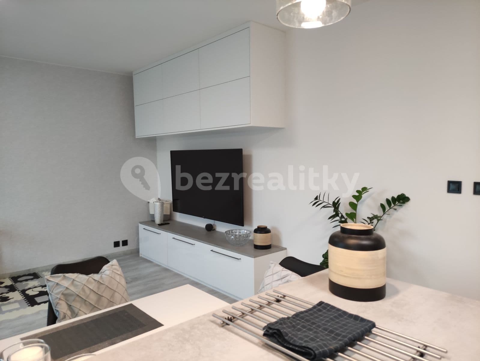 Prenájom bytu 3-izbový 89 m², Záběhlická, Praha, Praha Prenájom bytu 3-izbový 89 m², Záběhlická, Praha, Praha