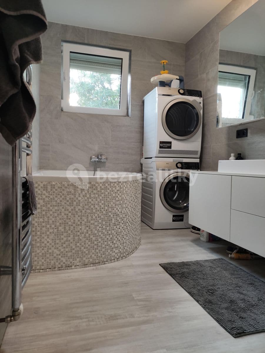 Prenájom bytu 3-izbový 89 m², Záběhlická, Praha, Praha Prenájom bytu 3-izbový 89 m², Záběhlická, Praha, Praha