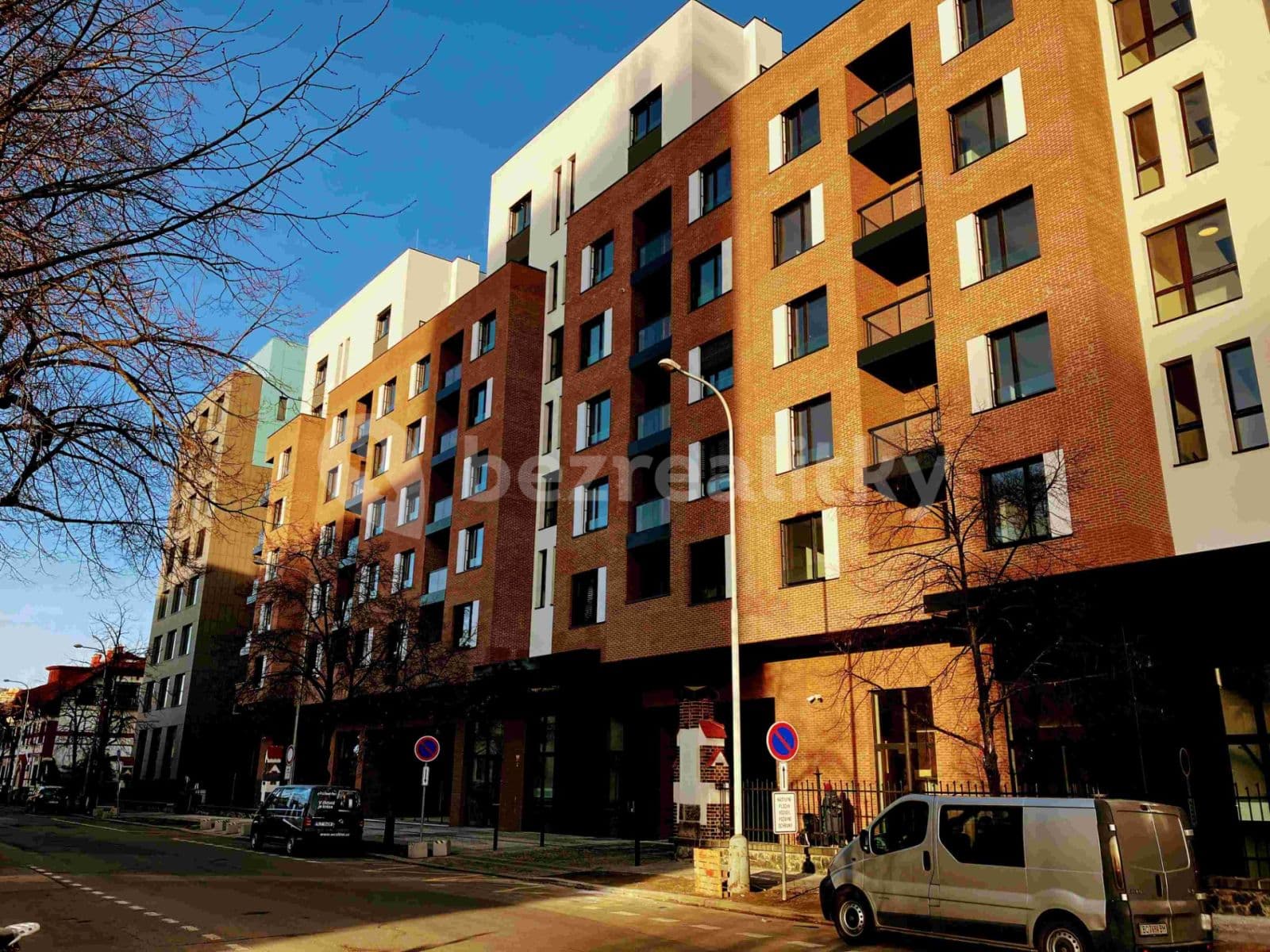 Prenájom bytu 1-izbový 35 m², Jankovcova, Praha, Praha Prenájom bytu 1-izbový 35 m², Jankovcova, Praha, Praha