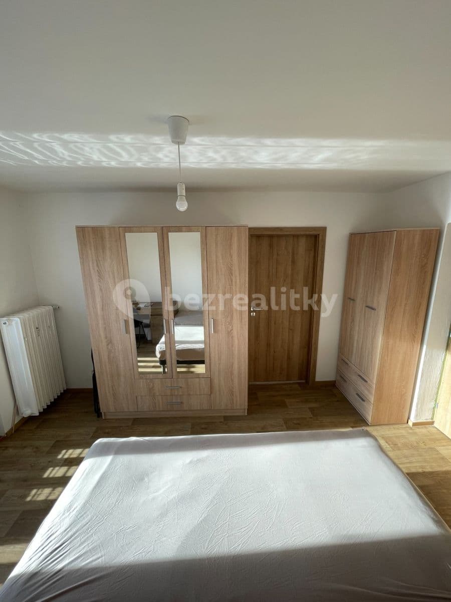 Prenájom bytu 2-izbový 51 m², Revoluční, Žďár nad Sázavou, Kraj Vysočina Prenájom bytu 2-izbový 51 m², Revoluční, Žďár nad Sázavou, Kraj Vysočina