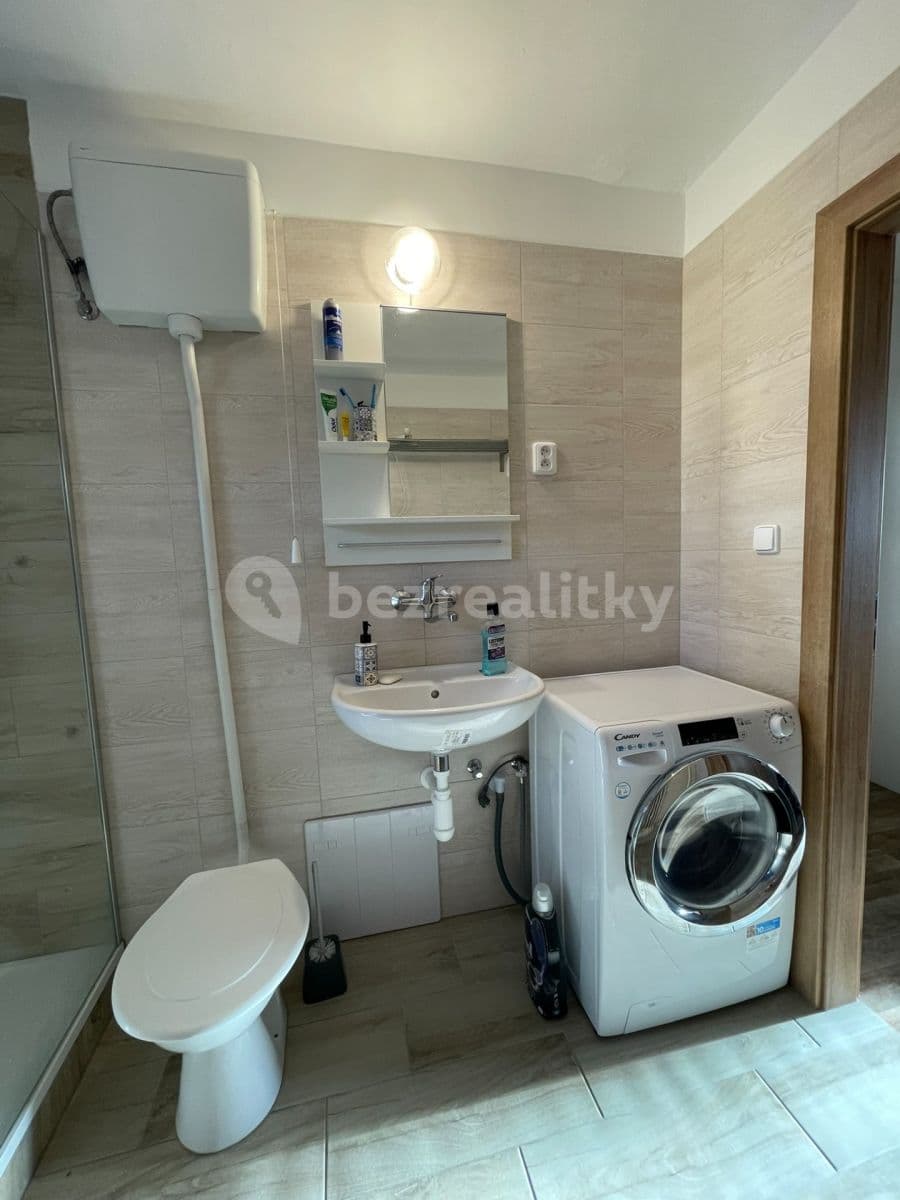 Prenájom bytu 2-izbový 51 m², Revoluční, Žďár nad Sázavou, Kraj Vysočina Prenájom bytu 2-izbový 51 m², Revoluční, Žďár nad Sázavou, Kraj Vysočina