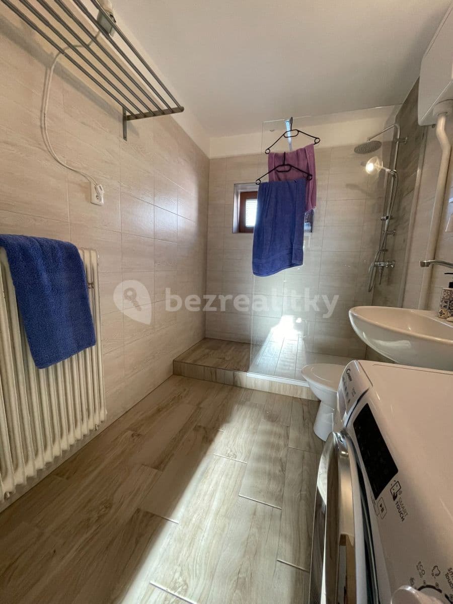 Prenájom bytu 2-izbový 51 m², Revoluční, Žďár nad Sázavou, Kraj Vysočina Prenájom bytu 2-izbový 51 m², Revoluční, Žďár nad Sázavou, Kraj Vysočina