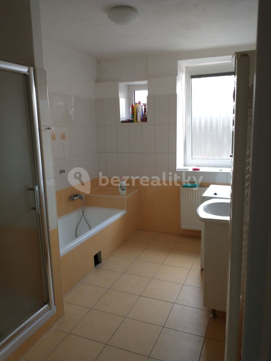 Prenájom bytu 3-izbový 74 m², Třebotovice, České Budějovice, Jihočeský kraj Prenájom bytu 3-izbový 74 m², Třebotovice, České Budějovice, Jihočeský kraj