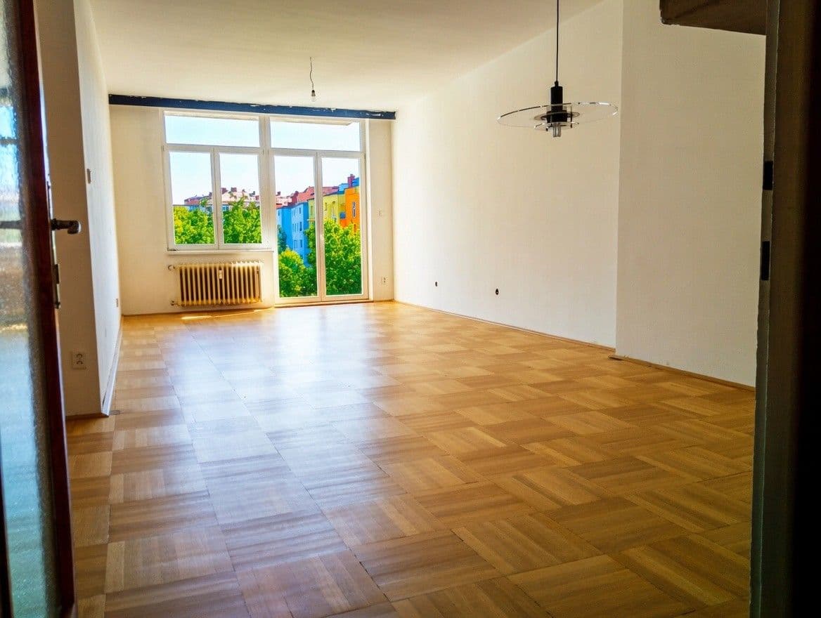 Prenájom bytu 3-izbový 92 m², Kotlářská, Brno, Jihomoravský kraj Prenájom bytu 3-izbový 92 m², Kotlářská, Brno, Jihomoravský kraj