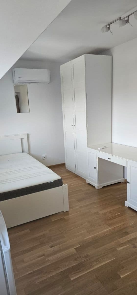 Prenájom bytu Garsoniéra 25 m², Sukova, Velké Přílepy, Středočeský kraj Prenájom bytu Garsoniéra 25 m², Sukova, Velké Přílepy, Středočeský kraj