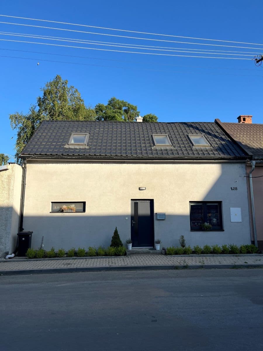 Predaj domu 100 m², pozemek 200 m², Hnojice, Olomoucký kraj Predaj domu 100 m², pozemek 200 m², Hnojice, Olomoucký kraj