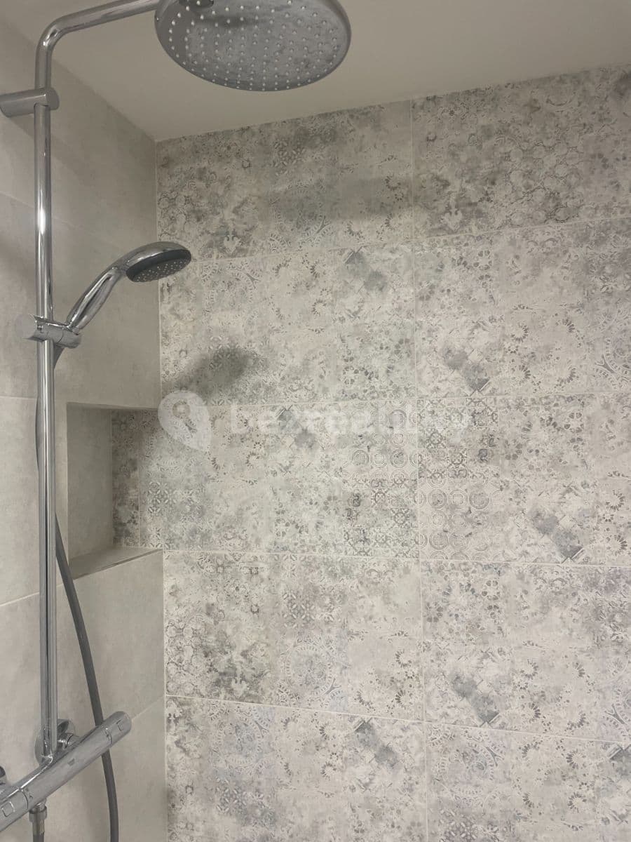 Prenájom bytu 3-izbový 63 m², Kaplická, Praha, Praha Prenájom bytu 3-izbový 63 m², Kaplická, Praha, Praha