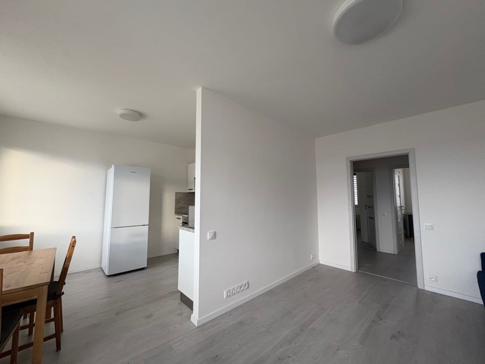 Prenájom bytu 3-izbový 63 m², Kaplická, Praha, Praha Prenájom bytu 3-izbový 63 m², Kaplická, Praha, Praha