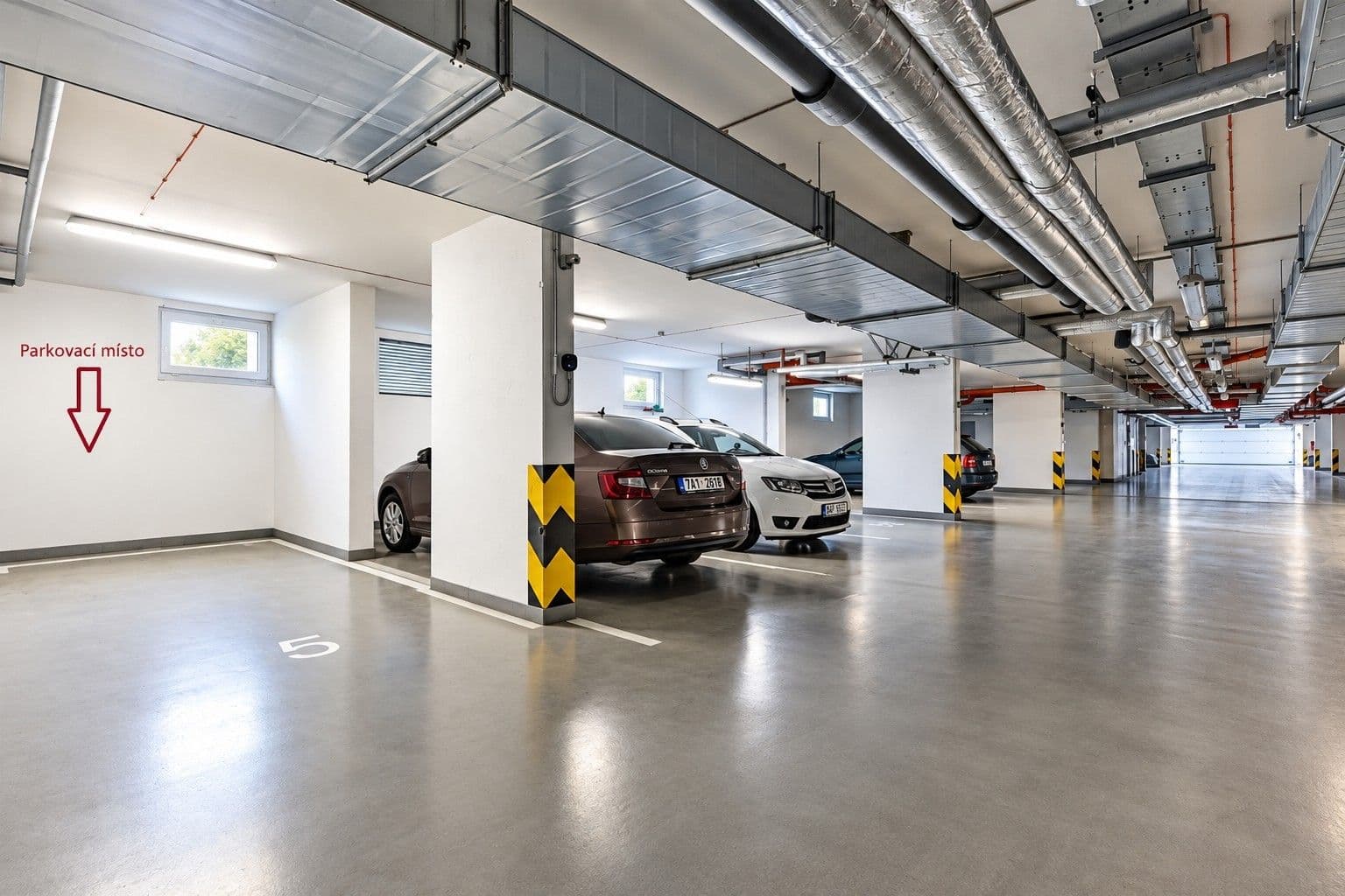 Prenájom garáže 15 m², Nademlejnská, Praha, Praha Prenájom garáže 15 m², Nademlejnská, Praha, Praha