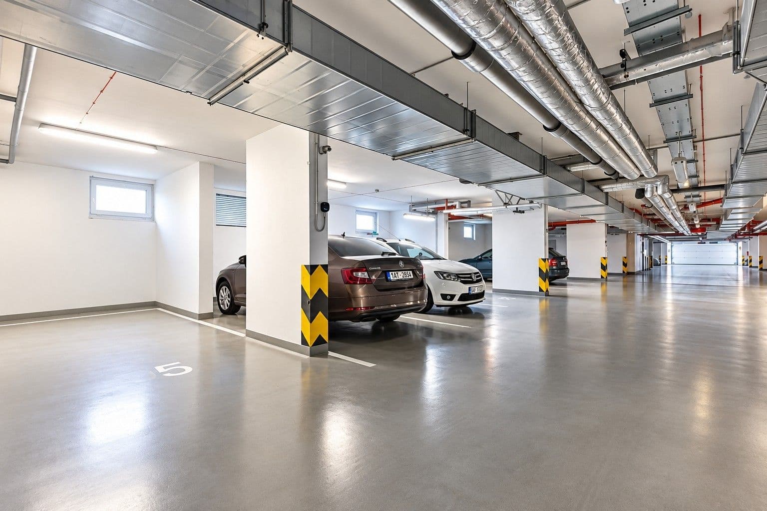 Prenájom garáže 15 m², Nademlejnská, Praha, Praha Prenájom garáže 15 m², Nademlejnská, Praha, Praha