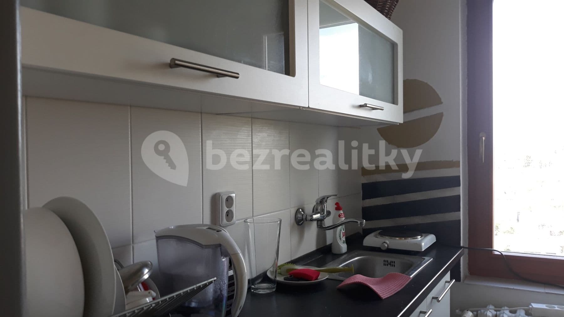 Prenájom bytu 1-izbový 50 m², Kralupská, Praha, Praha Prenájom bytu 1-izbový 50 m², Kralupská, Praha, Praha