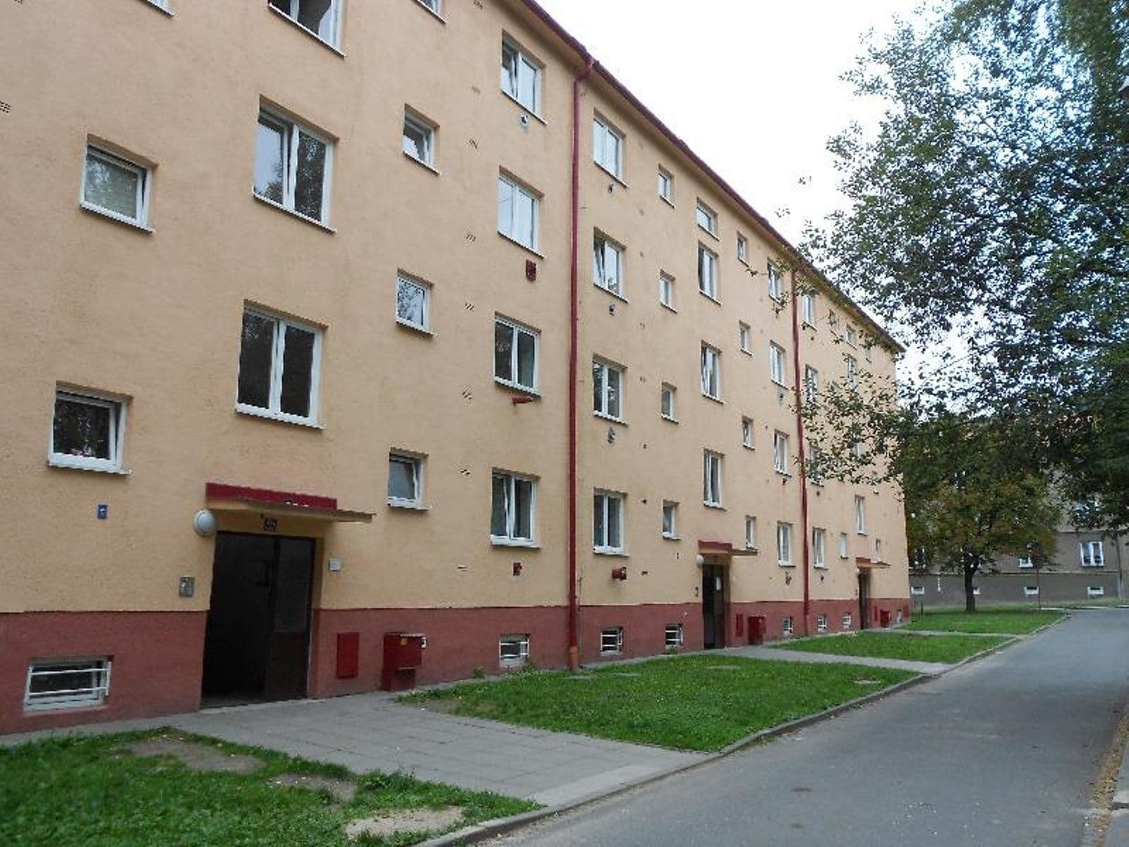 Prenájom bytu 2-izbový 48 m², Jarošova, Havířov, Moravskoslezský kraj Prenájom bytu 2-izbový 48 m², Jarošova, Havířov, Moravskoslezský kraj