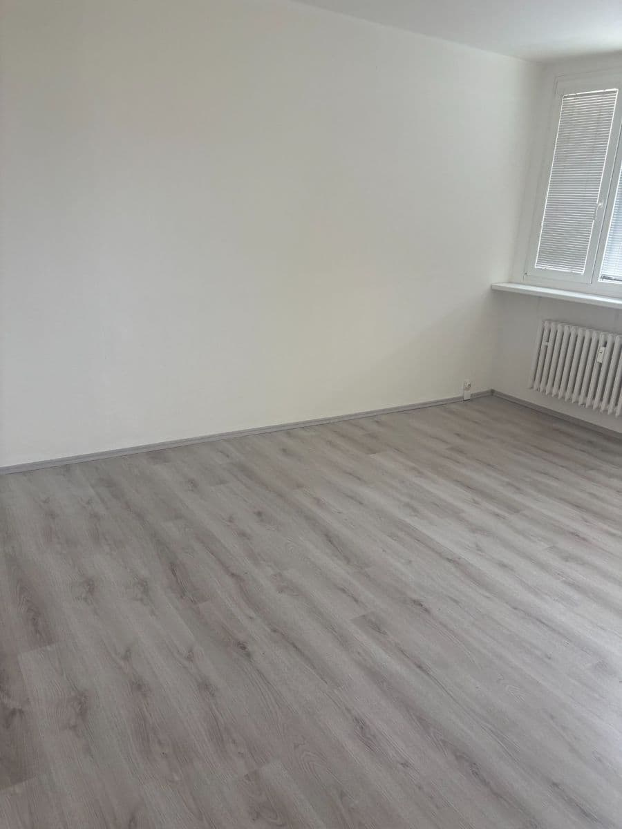 Prenájom bytu 1-izbový 38 m², Slavíčkova, Brno, Jihomoravský kraj Prenájom bytu 1-izbový 38 m², Slavíčkova, Brno, Jihomoravský kraj