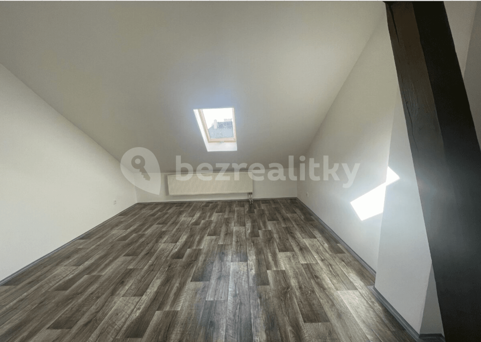 Prenájom bytu 3-izbový 70 m², Školní, Chomutov, Ústecký kraj Prenájom bytu 3-izbový 70 m², Školní, Chomutov, Ústecký kraj