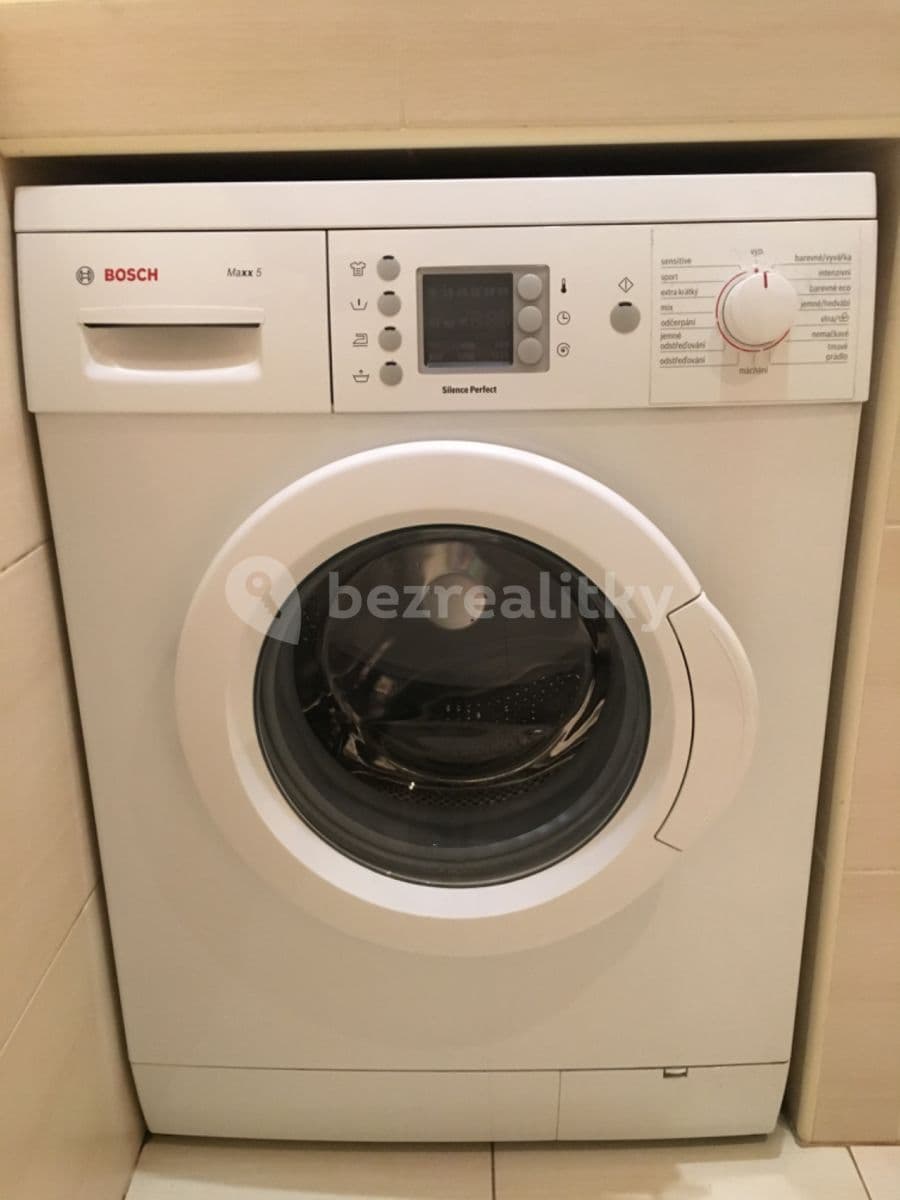 Prenájom bytu 3-izbový 69 m², Mračnická, Praha, Praha Prenájom bytu 3-izbový 69 m², Mračnická, Praha, Praha