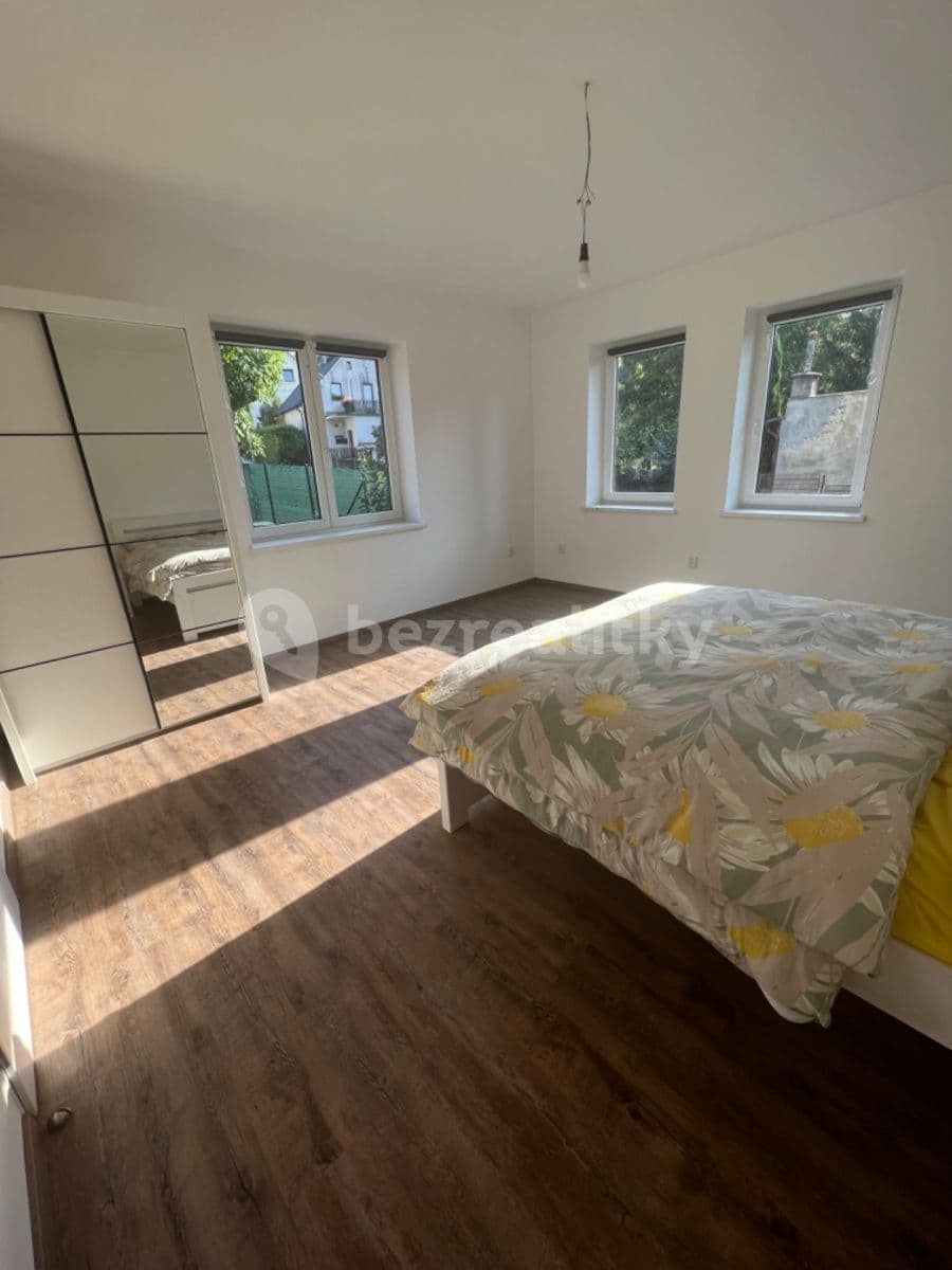 Prenájom bytu 2-izbový 43 m², Vrkoslavická, Jablonec nad Nisou, Liberecký kraj Prenájom bytu 2-izbový 43 m², Vrkoslavická, Jablonec nad Nisou, Liberecký kraj