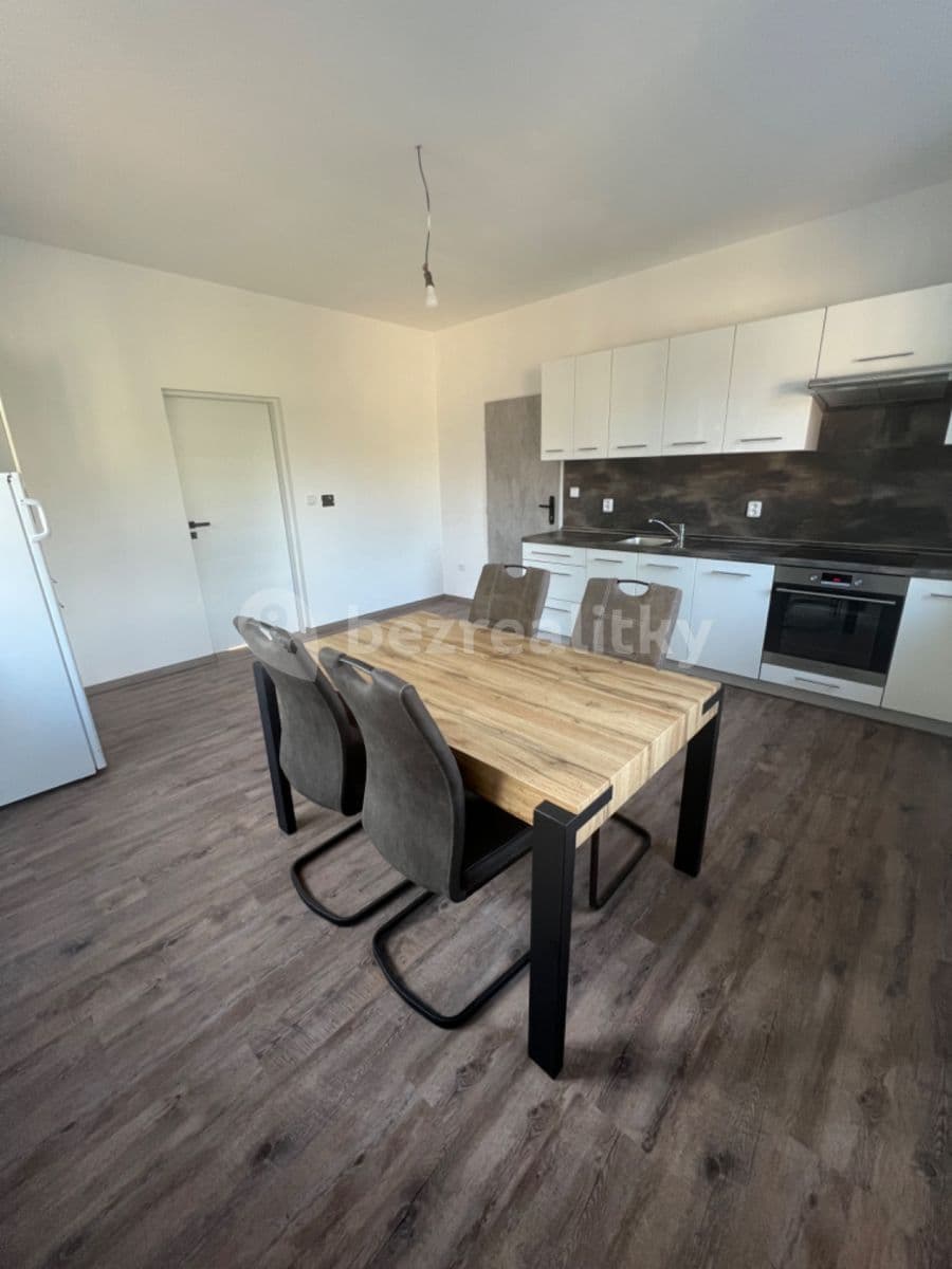 Prenájom bytu 2-izbový 43 m², Vrkoslavická, Jablonec nad Nisou, Liberecký kraj Prenájom bytu 2-izbový 43 m², Vrkoslavická, Jablonec nad Nisou, Liberecký kraj