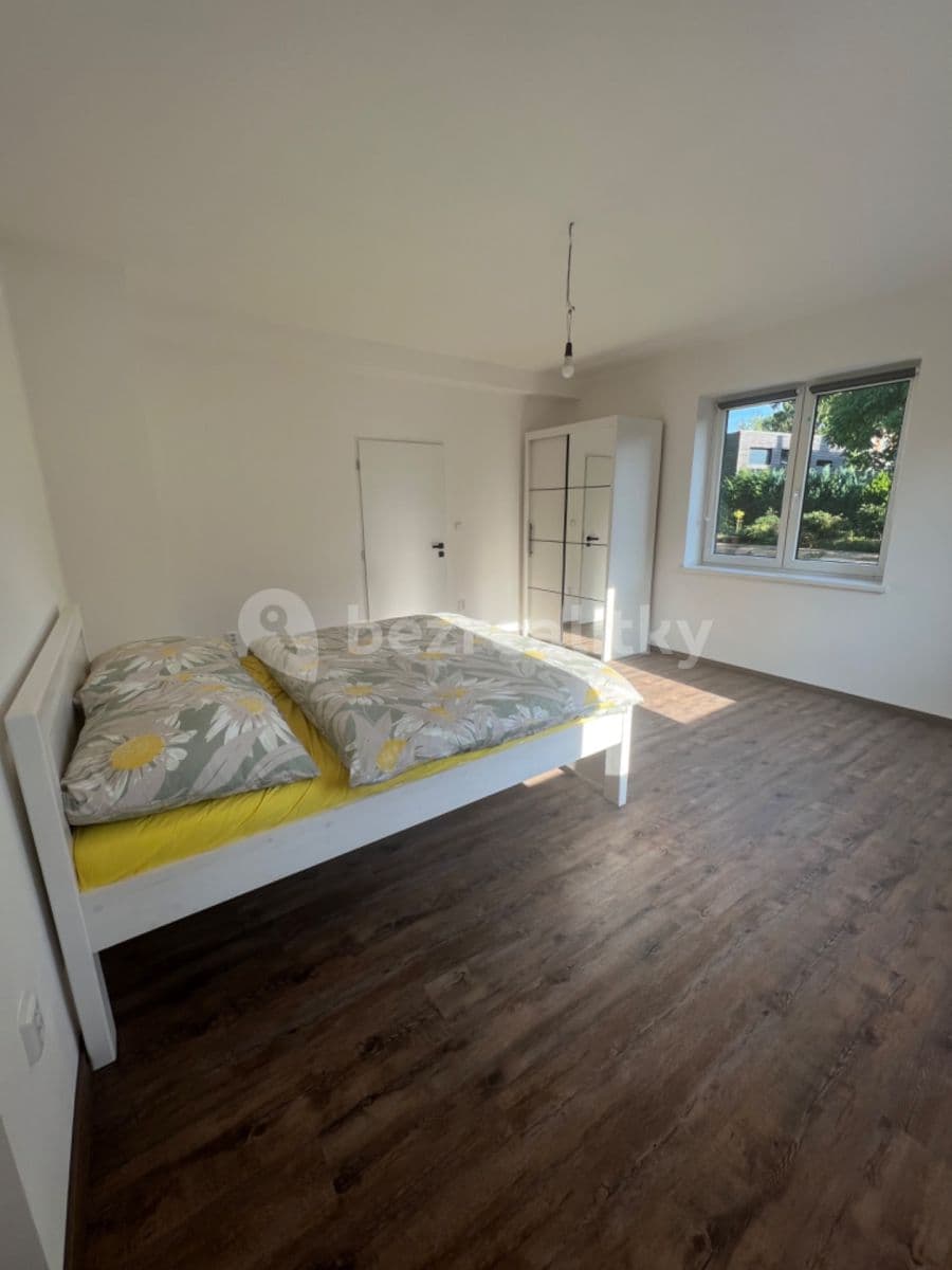 Prenájom bytu 2-izbový 43 m², Vrkoslavická, Jablonec nad Nisou, Liberecký kraj Prenájom bytu 2-izbový 43 m², Vrkoslavická, Jablonec nad Nisou, Liberecký kraj