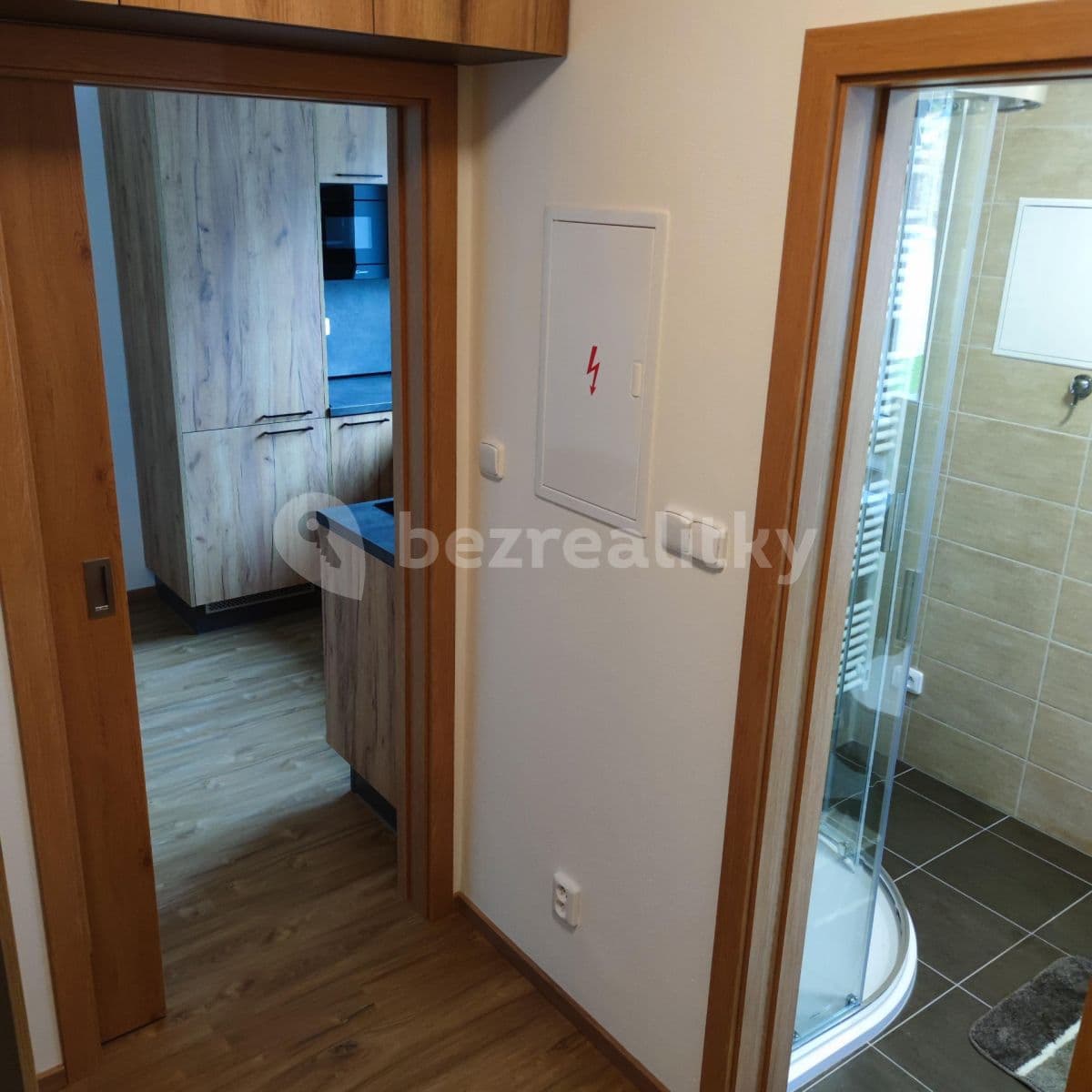 Prenájom bytu 1-izbový 34 m², Kařez, Plzeňský kraj Prenájom bytu 1-izbový 34 m², Kařez, Plzeňský kraj