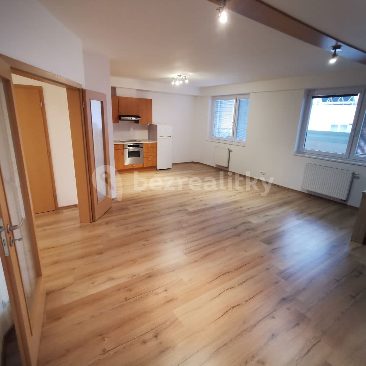 Prenájom bytu 3-izbový 83 m², Bartošova, Zlín, Zlínský kraj Prenájom bytu 3-izbový 83 m², Bartošova, Zlín, Zlínský kraj