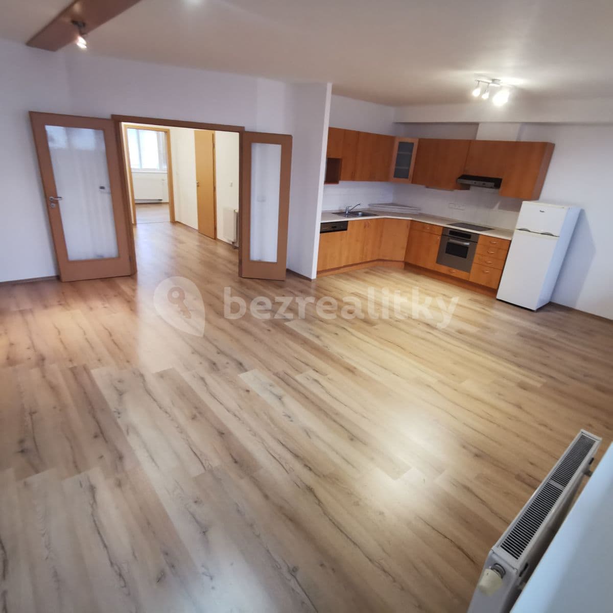 Prenájom bytu 3-izbový 83 m², Bartošova, Zlín, Zlínský kraj Prenájom bytu 3-izbový 83 m², Bartošova, Zlín, Zlínský kraj