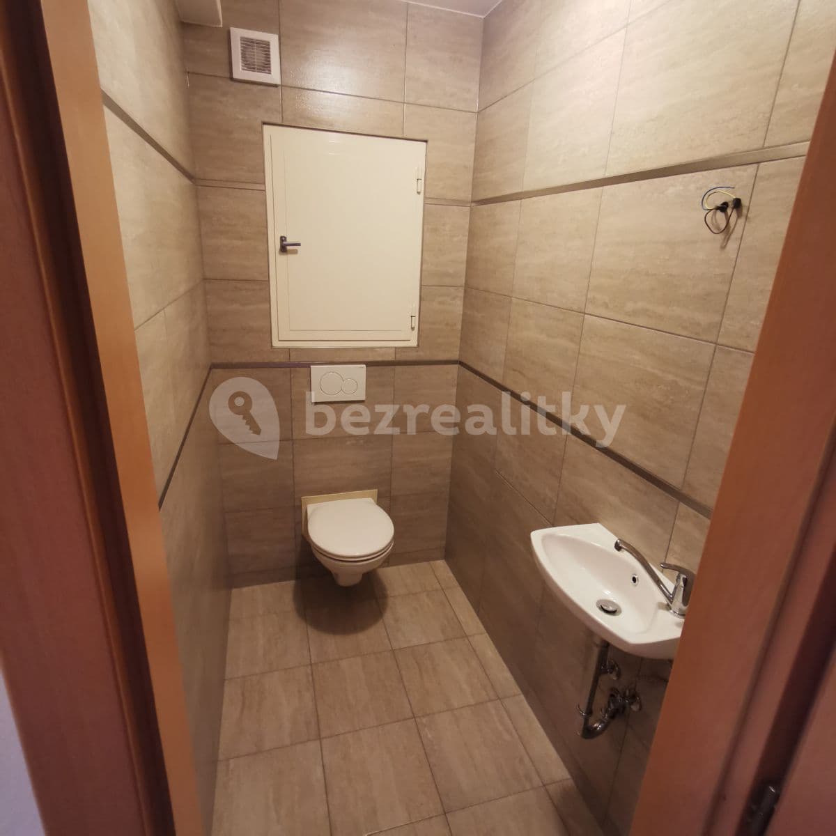 Prenájom bytu 3-izbový 83 m², Bartošova, Zlín, Zlínský kraj Prenájom bytu 3-izbový 83 m², Bartošova, Zlín, Zlínský kraj