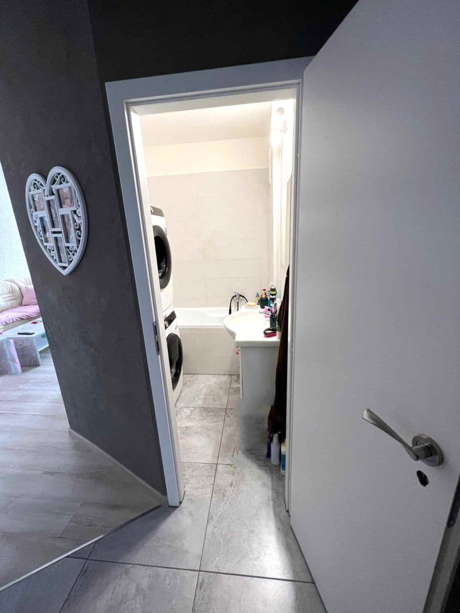 Prenájom bytu 3-izbový 68 m², V Bažantnici, Kladno, Středočeský kraj Prenájom bytu 3-izbový 68 m², V Bažantnici, Kladno, Středočeský kraj