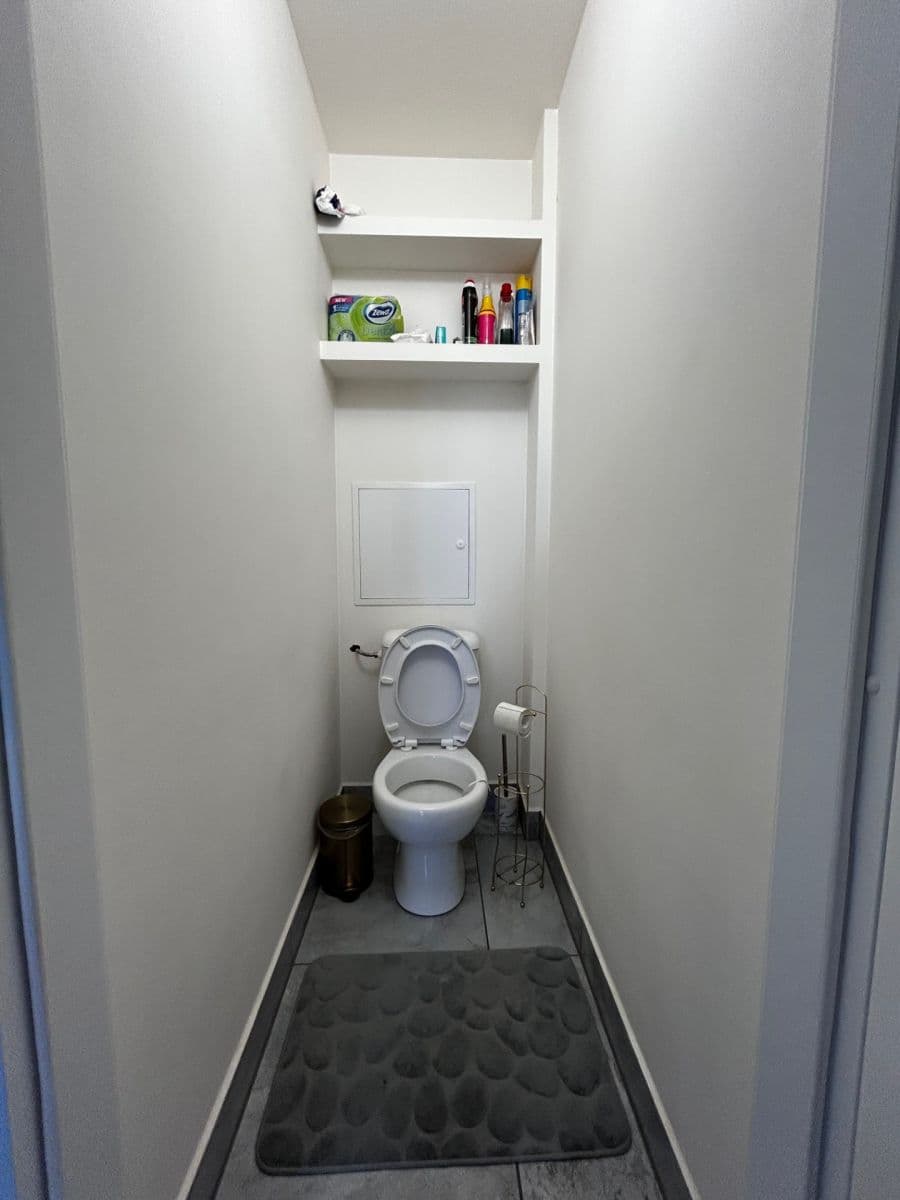 Prenájom bytu 3-izbový 68 m², V Bažantnici, Kladno, Středočeský kraj Prenájom bytu 3-izbový 68 m², V Bažantnici, Kladno, Středočeský kraj