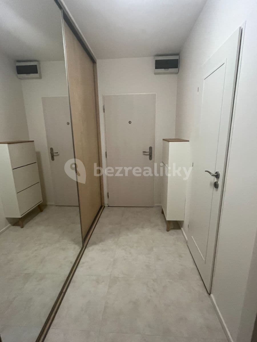 Prenájom bytu 2-izbový 42 m², Kupeckého, Praha, Praha Prenájom bytu 2-izbový 42 m², Kupeckého, Praha, Praha