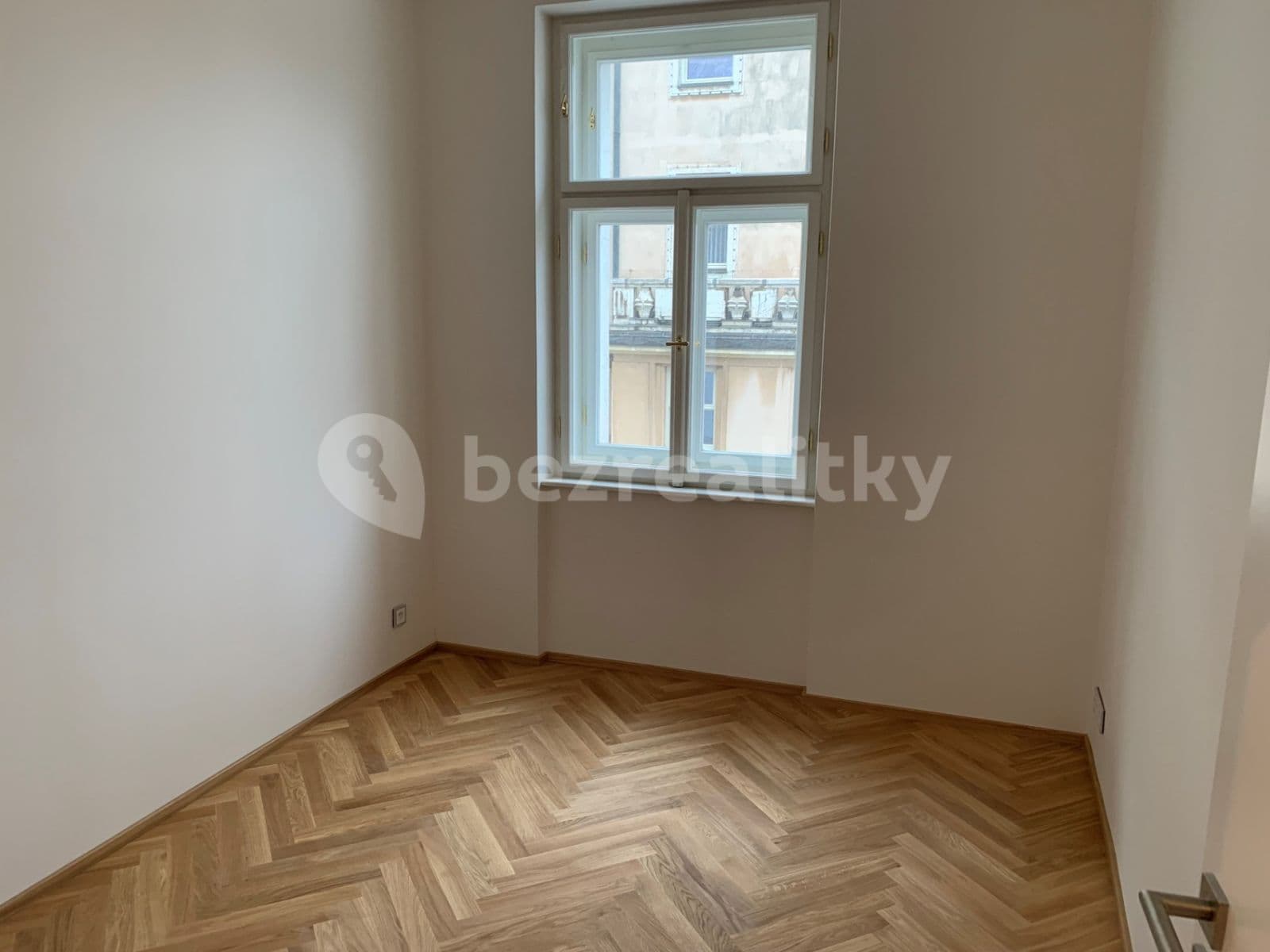 Prenájom bytu 2-izbový 48 m², Na Poříčním právu, Praha, Praha Prenájom bytu 2-izbový 48 m², Na Poříčním právu, Praha, Praha