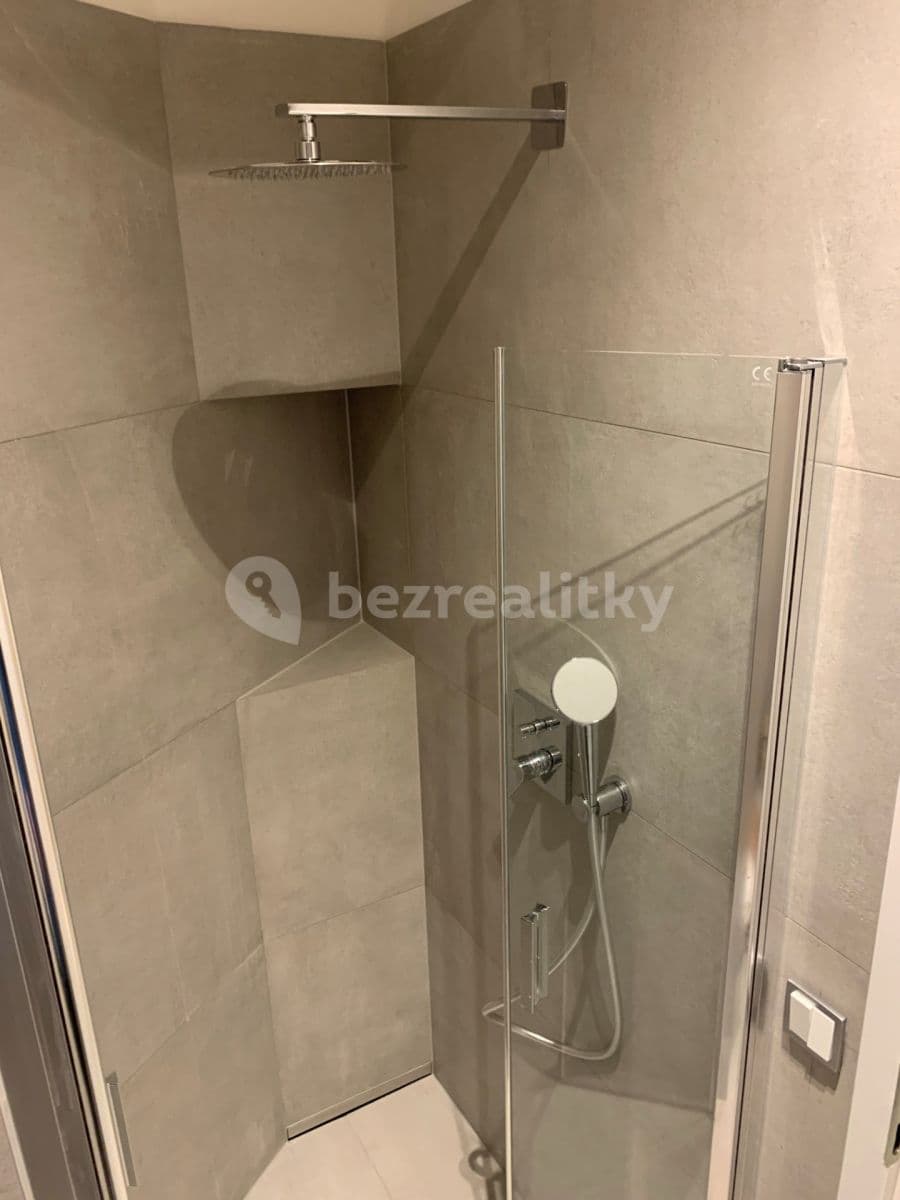 Prenájom bytu 2-izbový 48 m², Na Poříčním právu, Praha, Praha Prenájom bytu 2-izbový 48 m², Na Poříčním právu, Praha, Praha