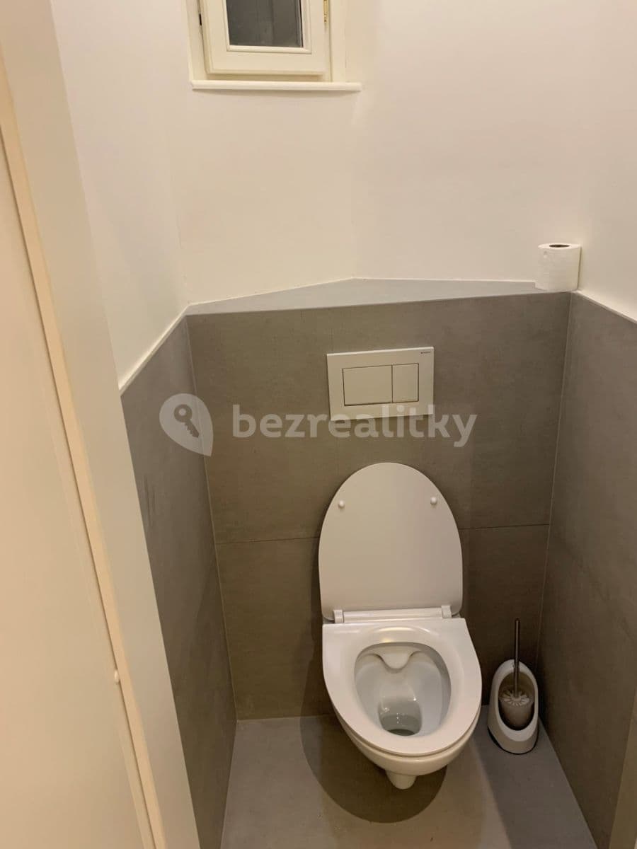 Prenájom bytu 2-izbový 48 m², Na Poříčním právu, Praha, Praha Prenájom bytu 2-izbový 48 m², Na Poříčním právu, Praha, Praha