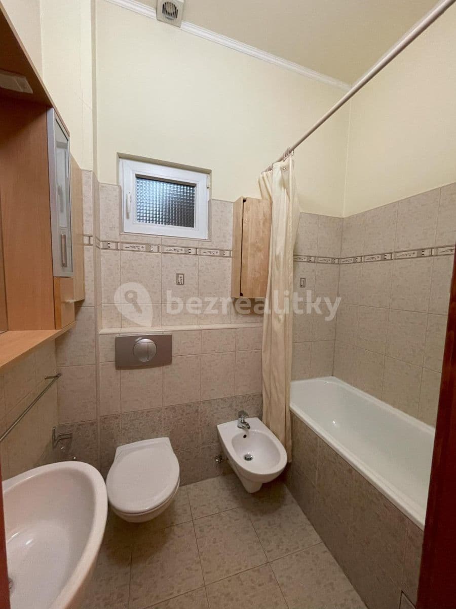 Prenájom bytu 2-izbový 78 m², Dušní, Praha, Praha Prenájom bytu 2-izbový 78 m², Dušní, Praha, Praha