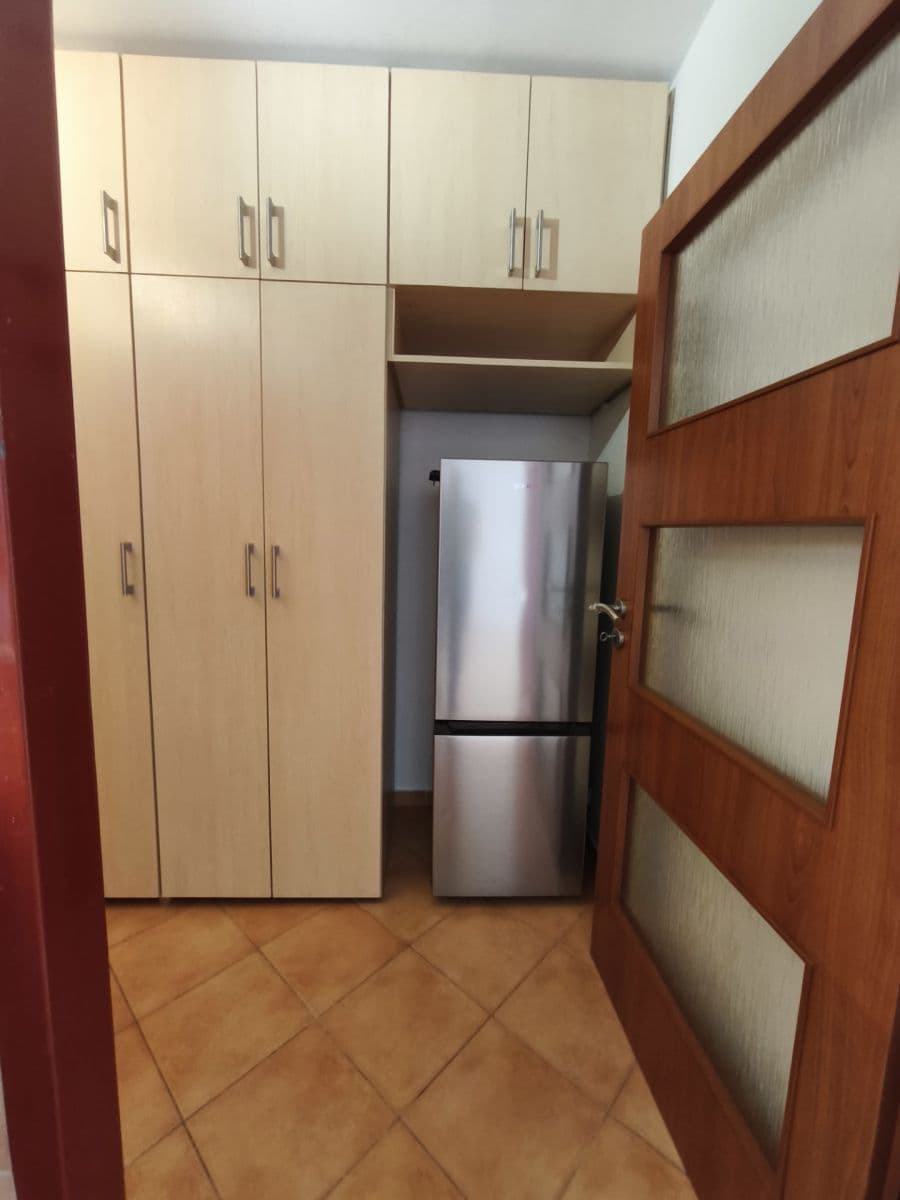 Prenájom bytu 2-izbový 46 m², Kmochova, Hostivice, Středočeský kraj Prenájom bytu 2-izbový 46 m², Kmochova, Hostivice, Středočeský kraj