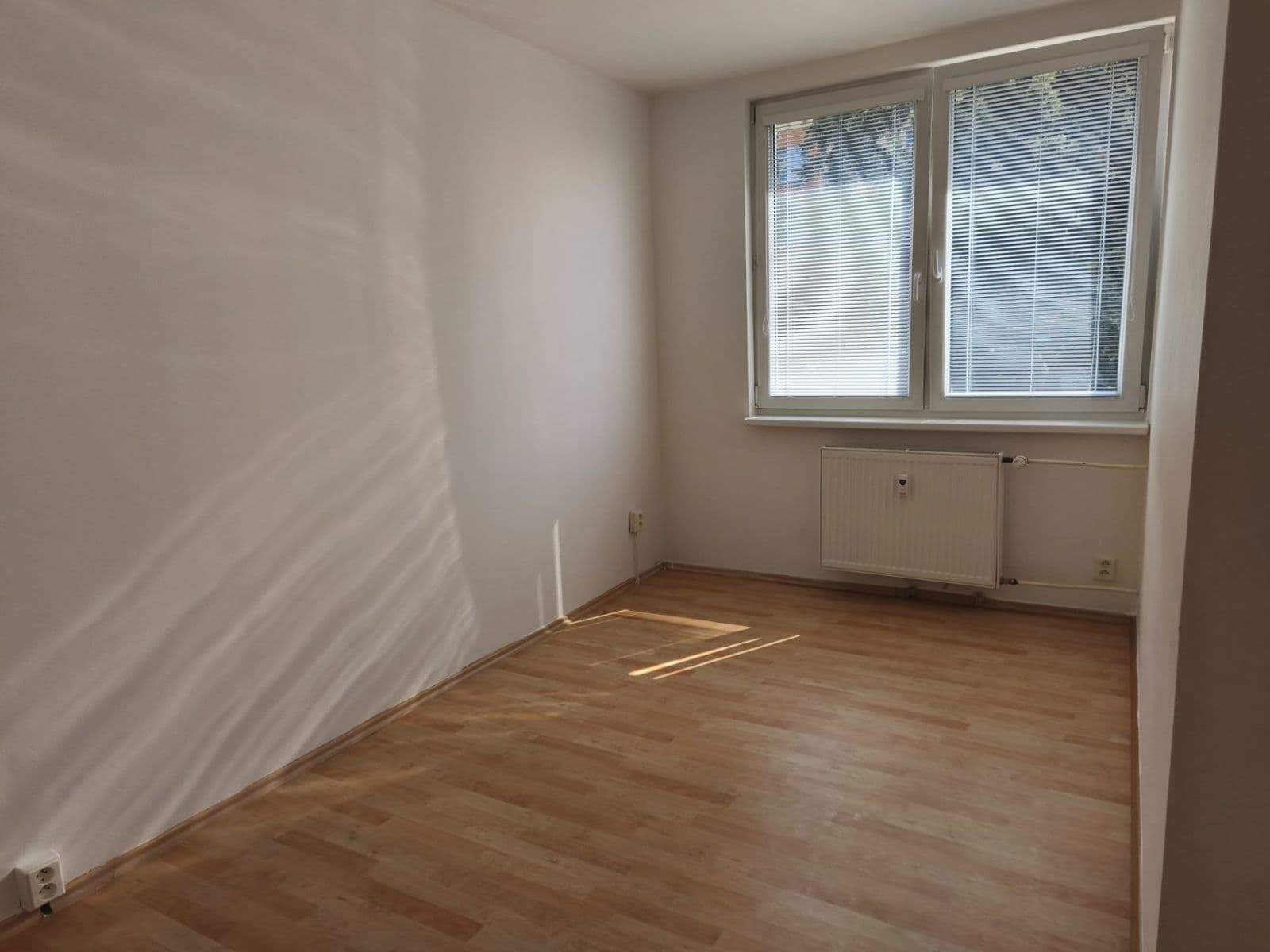 Prenájom bytu 2-izbový 46 m², Kmochova, Hostivice, Středočeský kraj Prenájom bytu 2-izbový 46 m², Kmochova, Hostivice, Středočeský kraj
