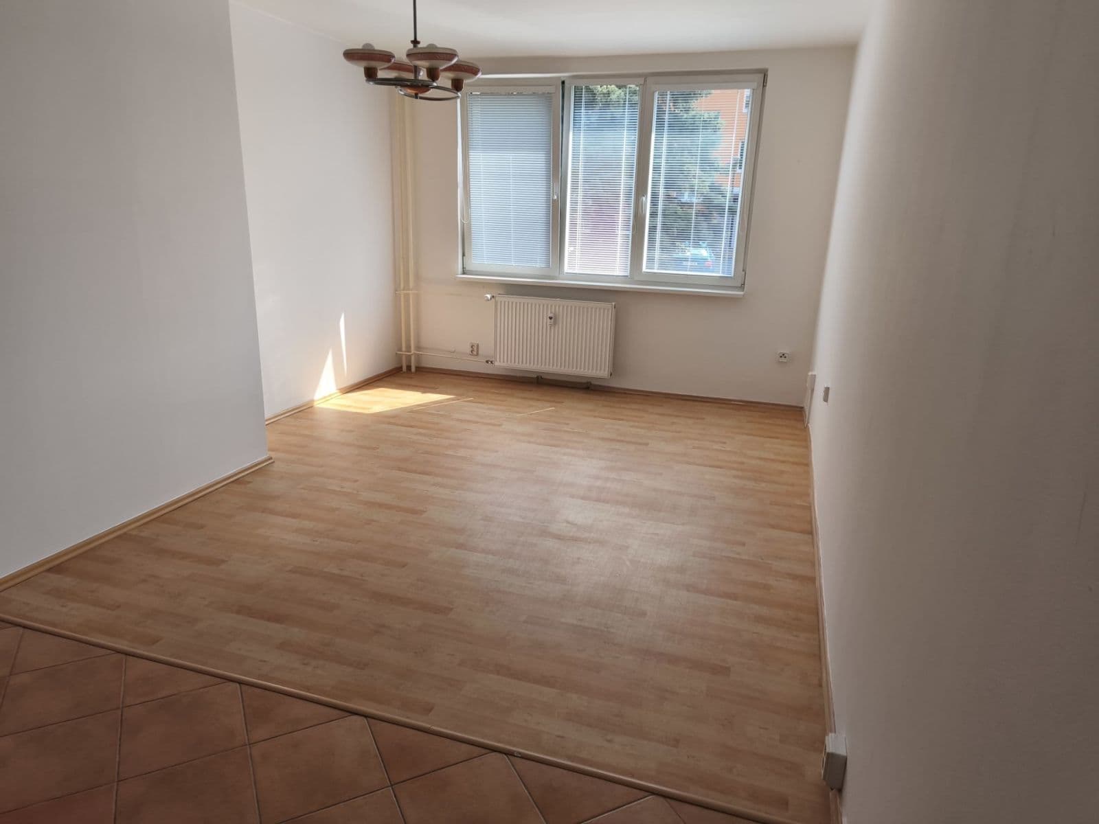 Prenájom bytu 2-izbový 46 m², Kmochova, Hostivice, Středočeský kraj Prenájom bytu 2-izbový 46 m², Kmochova, Hostivice, Středočeský kraj
