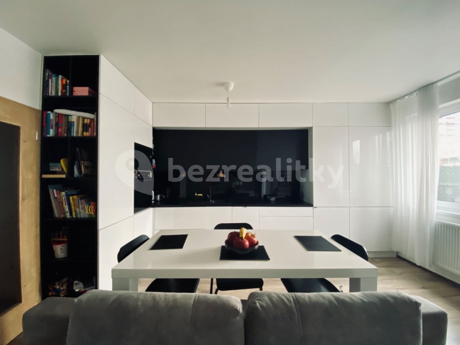 Prenájom bytu 1-izbový 42 m², Miroslava Hajna, Praha, Praha Prenájom bytu 1-izbový 42 m², Miroslava Hajna, Praha, Praha