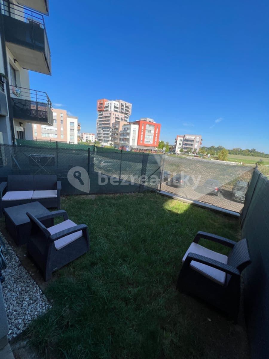 Prenájom bytu 1-izbový 42 m², Miroslava Hajna, Praha, Praha Prenájom bytu 1-izbový 42 m², Miroslava Hajna, Praha, Praha