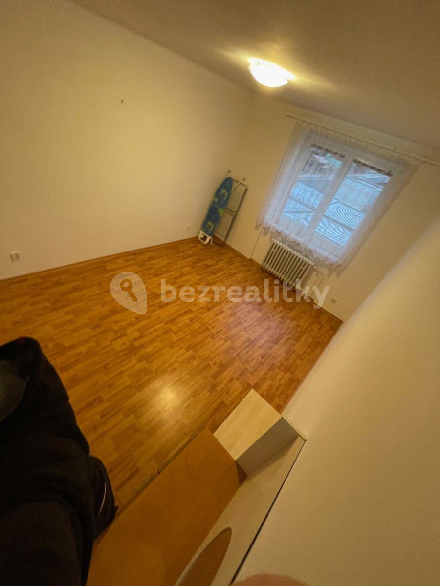 Prenájom bytu 3-izbový 70 m², Na Výhledech, Zbůch, Plzeňský kraj