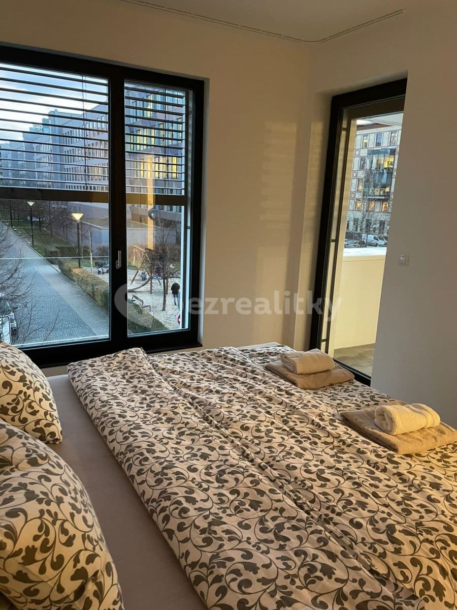 Prenájom bytu 2-izbový 54 m², V Přístavu, Praha, Praha Prenájom bytu 2-izbový 54 m², V Přístavu, Praha, Praha