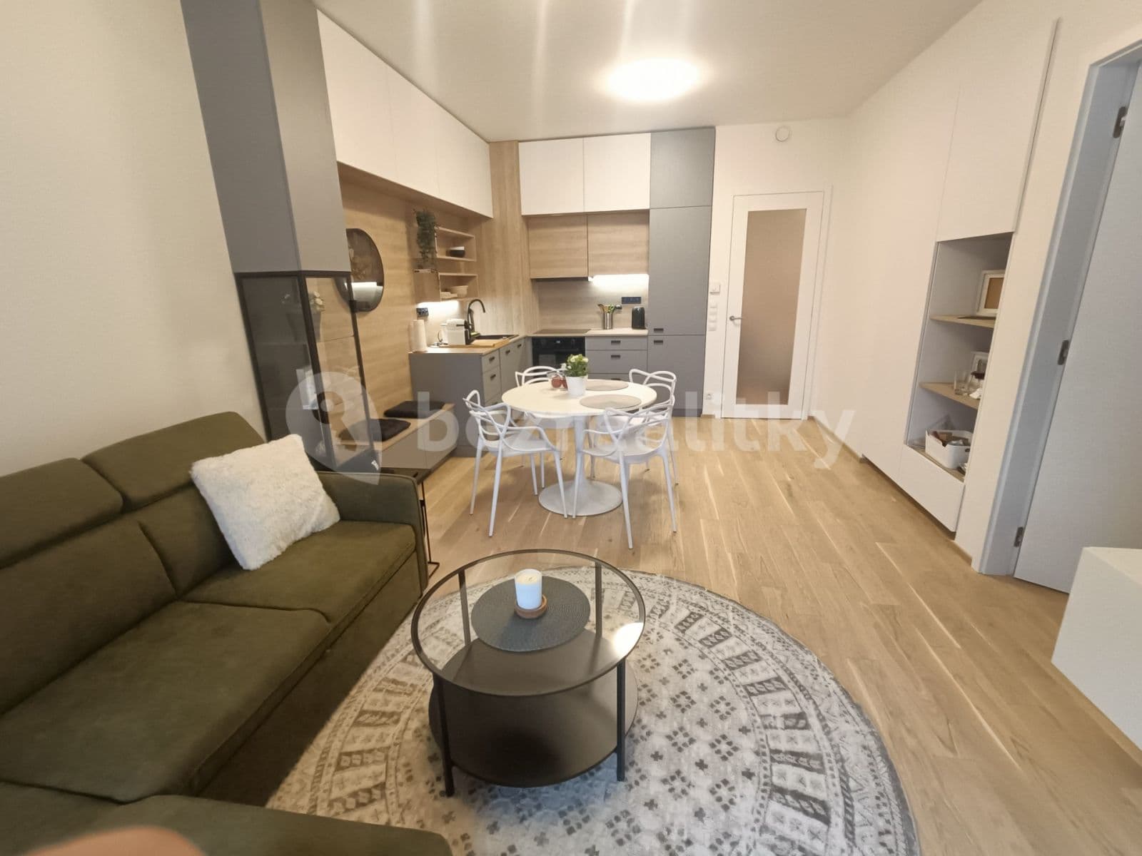 Prenájom bytu 2-izbový 54 m², V Přístavu, Praha, Praha Prenájom bytu 2-izbový 54 m², V Přístavu, Praha, Praha