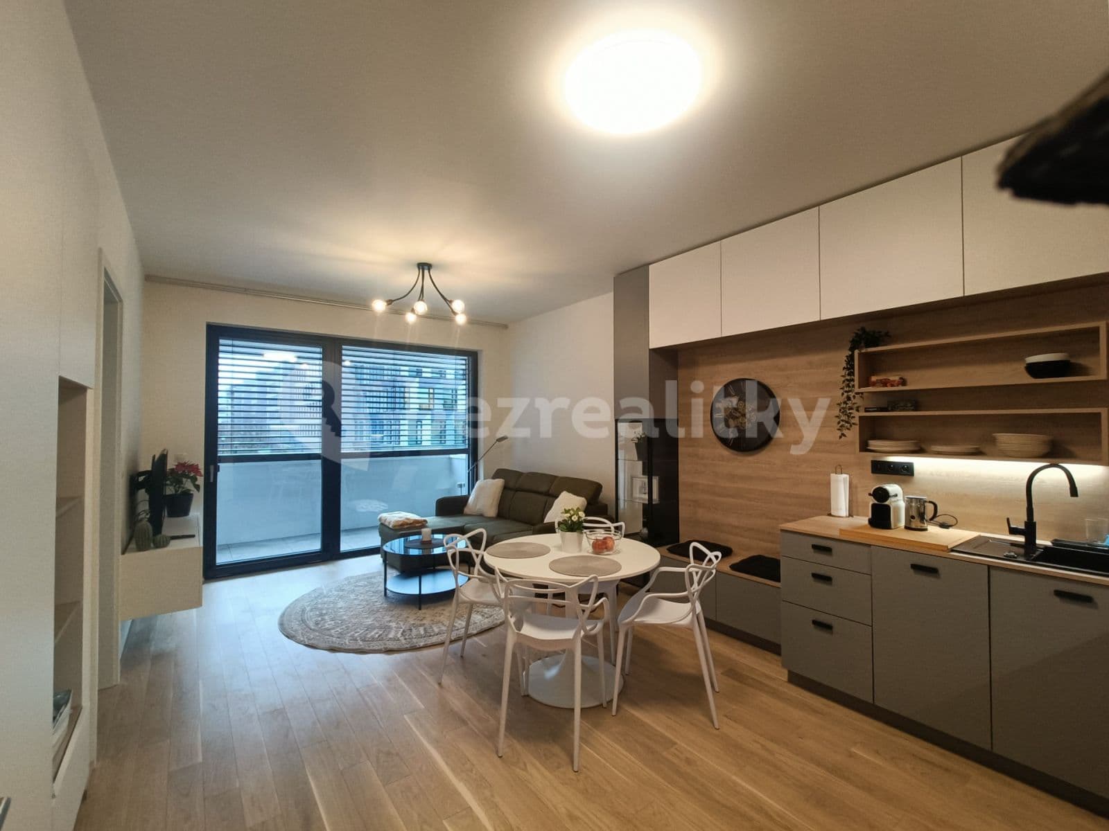 Prenájom bytu 2-izbový 54 m², V Přístavu, Praha, Praha Prenájom bytu 2-izbový 54 m², V Přístavu, Praha, Praha