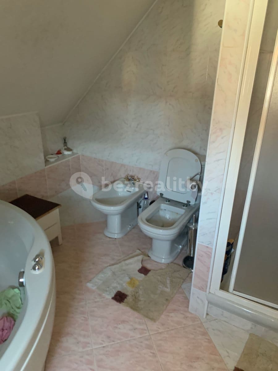 Prenájom bytu 3-izbový 75 m², Na Kodymce, Praha, Praha Prenájom bytu 3-izbový 75 m², Na Kodymce, Praha, Praha