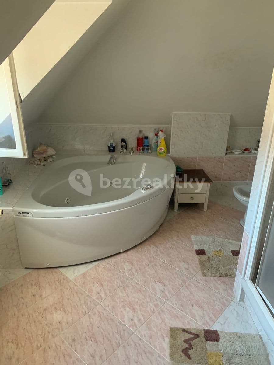 Prenájom bytu 3-izbový 75 m², Na Kodymce, Praha, Praha Prenájom bytu 3-izbový 75 m², Na Kodymce, Praha, Praha